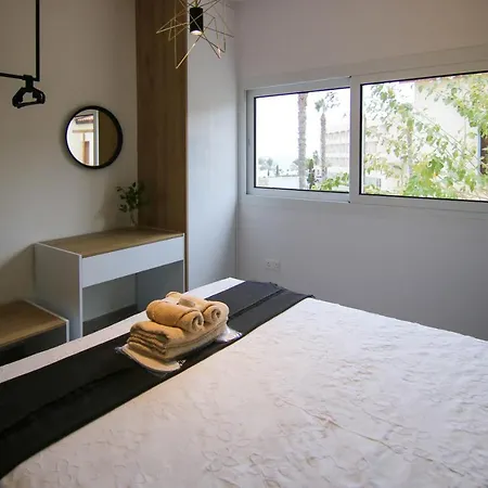 Phaedrus Living: Seaside Modern Flat Limnaria 123 Lejlighed