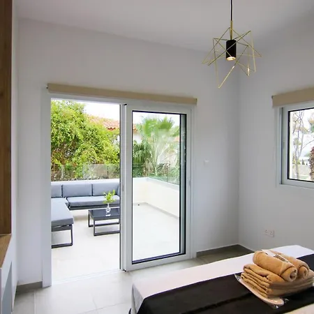 Phaedrus Living: Seaside Modern Flat Limnaria 123 * Paphos