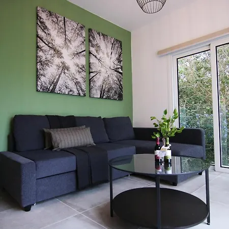 Apartment Phaedrus Living: Seaside Modern Flat Limnaria 123