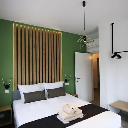 Phaedrus Living: Seaside Modern Flat Limnaria 123