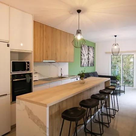 Phaedrus Living: Seaside Modern Flat Limnaria 123