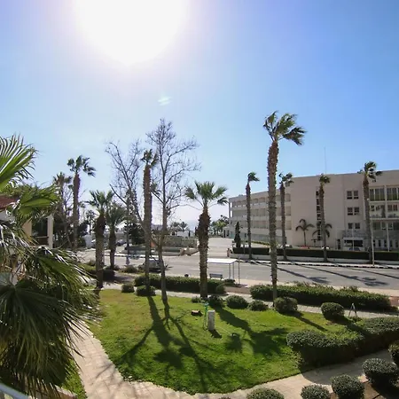 Phaedrus Living: Seaside Modern Flat Limnaria 123 Apartmán Paphos