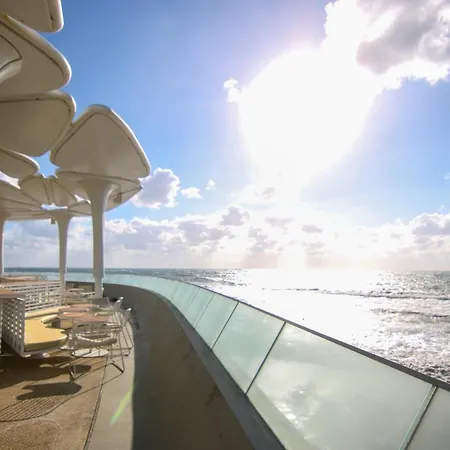 Phaedrus Living: Seaside Modern Flat Limnaria 123
