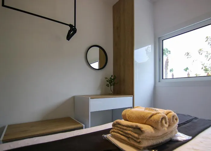 Phaedrus Living: Seaside Modern Flat Limnaria 123 * Paphos