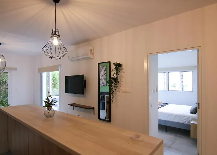 Phaedrus Living: Seaside Modern Flat Limnaria 123 Paphos