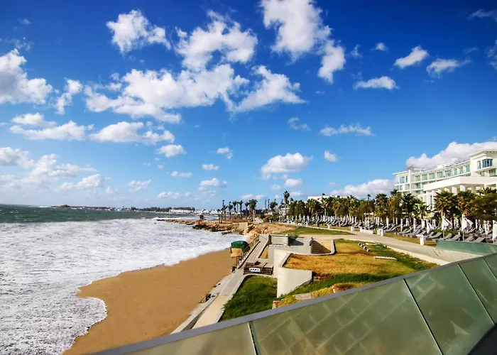 Phaedrus Living: Seaside Modern Flat Limnaria 123 *